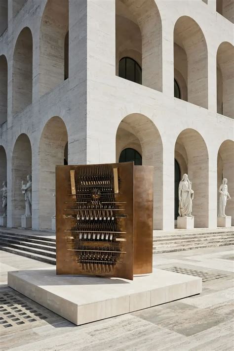 colosseo quadrato fendi esposizione